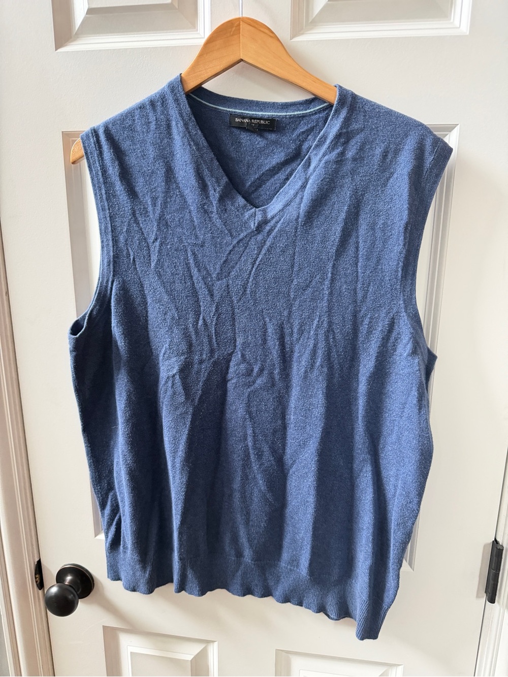 Banana Republic Navy V-Neck Sleeveless Knit Top